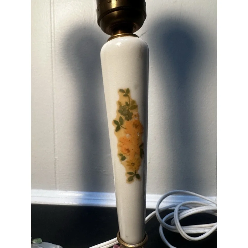 Vintage Porcelain Boudoir‎ Table Lamps Floral Rose Gold Accent Pair Working